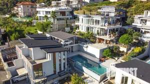 Дом 250м², 3-этажный, участок 3 сот.  