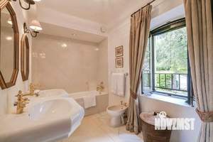 Дом 620м², 2-этажный, участок 30 сот.  