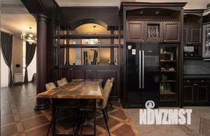 Дом 582м&sup2;, 3-этажный, участок 5 сот.  