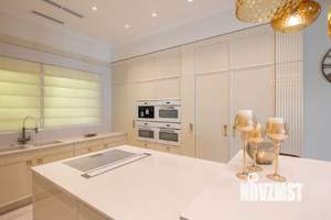 Коттедж 720м², 4-этажный, участок 17 сот.  