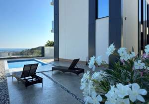 Дом 220м², 2-этажный, участок 5 сот.  