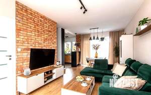 Коттедж 250м², 2-этажный, участок 9 сот.  