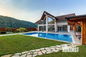 Дом 350м², 2-этажный, участок 12 сот.  