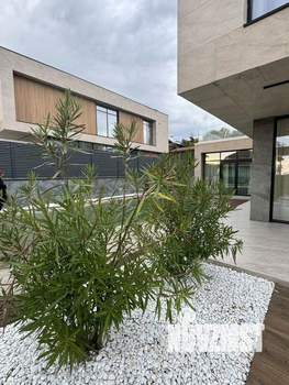 Дом 236м², 2-этажный, участок 6 сот.  