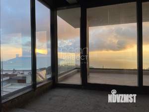 Коттедж 500м², 3-этажный, участок 7 сот.  