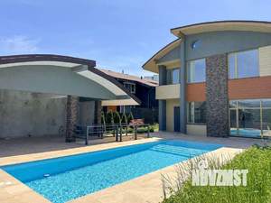 Дом 180м², 2-этажный, участок 5 сот.  