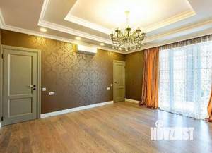 Дом 200м², 2-этажный, участок 7 сот.  