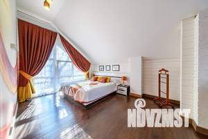 Дом 140м², 2-этажный, участок 7 сот.  