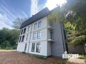Дом 550м², 3-этажный, участок 7 сот.  