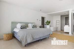 Дом 250м², 2-этажный, участок 6 сот.  