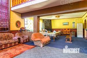 Дом 365м&sup2;, 4-этажный, участок 15 сот.  