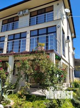 Дом 278м², 3-этажный, участок 8 сот.  