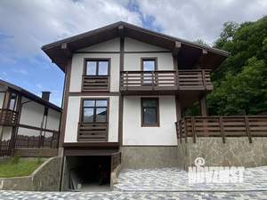 Дом 265м², 3-этажный, участок 3 сот.  