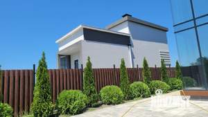 Дом 200м², 2-этажный, участок 6 сот.  