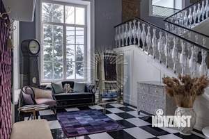 Дом 1000м², 3-этажный, участок 25 сот.  