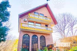 Дом 365м&sup2;, 4-этажный, участок 15 сот.  