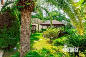 Дом 648м², 3-этажный, участок 13 сот.  