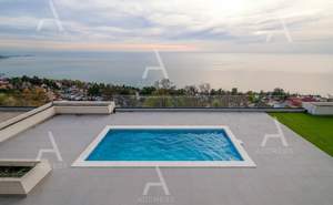 Дом 960м², 3-этажный, участок 12 сот.  