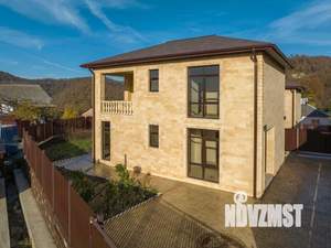 Коттедж 190м², 3-этажный, участок 4 сот.  