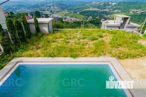 Дом 410м&sup2;, 2-этажный, участок 9 сот.  