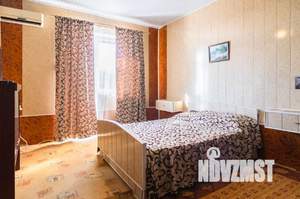 Дом 244м², 2-этажный, участок 8 сот.  