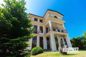 Дом 544м², 4-этажный, участок 20 сот.  