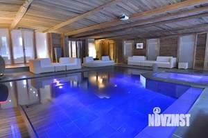 Коттедж 390м², 2-этажный, участок 10 сот.  