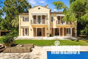 Дом 350м², 2-этажный, участок 9 сот.  