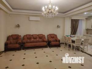 Дом 280м², 2-этажный, участок 10 сот.  