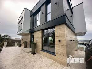 Дом 300м&sup2;, 3-этажный, участок 6 сот.  