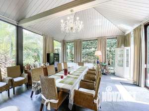 Дом 450м&sup2;, 3-этажный, участок 10 сот.  