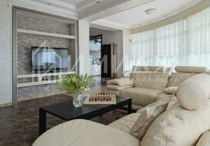 Дом 350м², 2-этажный, участок 5 сот.  