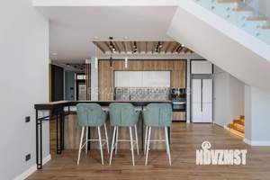 Коттедж 400м², 2-этажный, участок 10 сот.  