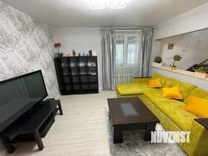Коттедж 270м², 3-этажный, участок 6 сот.  