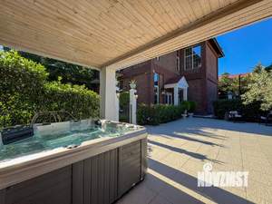 Коттедж 240м², 2-этажный, участок 7 сот.  