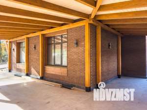 Дом 295м&sup2;, 2-этажный, участок 6 сот.  