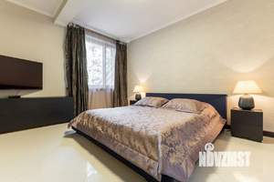 Коттедж 450м², 2-этажный, участок 18 сот.  