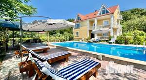 Дом 300м², 3-этажный, участок 13 сот.  