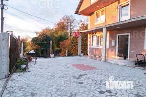 Дом 260м², 3-этажный, участок 4 сот.  