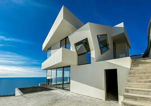 Дом 370м², 3-этажный, участок 8 сот.  