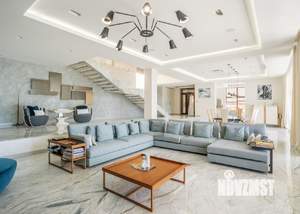 Дом 650м², 2-этажный, участок 15 сот.  