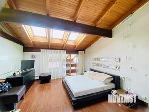 Дом 350м², 2-этажный, участок 15 сот.  