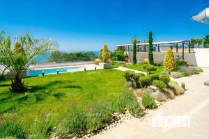 Коттедж 250м², 2-этажный, участок 6 сот.  