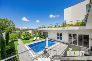 Дом 450м², 2-этажный, участок 14 сот.  