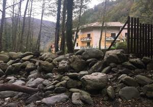 Дом 260м², 3-этажный, участок 12 сот.  