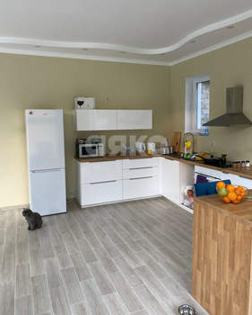 Дом 220м², 2-этажный, участок 15 сот.  