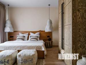 Коттедж 350м², 2-этажный, участок 10 сот.  