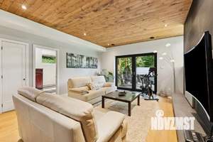 Дом 300м², 2-этажный, участок 7 сот.  