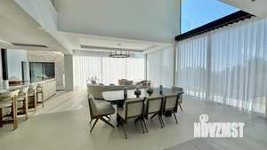 Коттедж 239м², 3-этажный, участок 3 сот.  