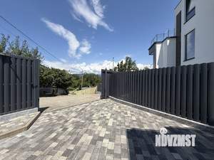 Дом 240м², 3-этажный, участок 6 сот.  